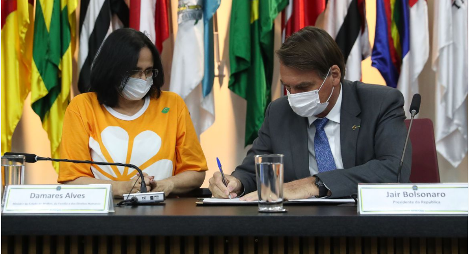 Bolsonaro lança campanha de combate à violência contra crianças e adolescentes
