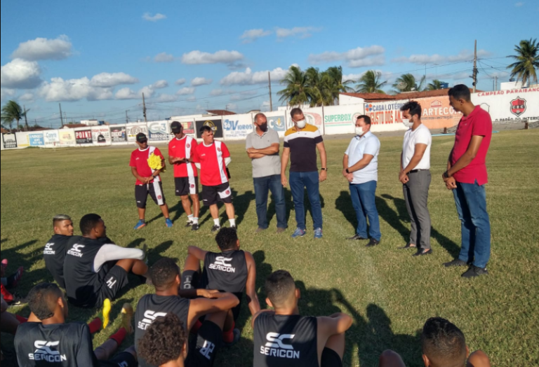 Programa de Incentivo ao Esporte de Sapé vai ajudar time Confiança com auxílio financeiro