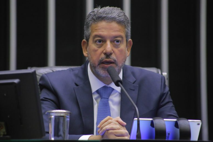 Lira reúne líderes nesta segunda para discutir taxação de lucros da Petrobras