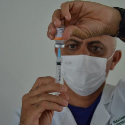 Prefeitura de Campina Grande leva vacinação à Vila do Artesão neste sábado
