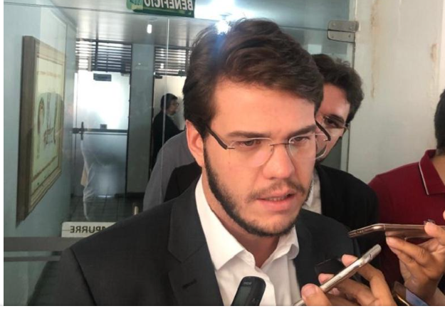 Bruno exonera indicados pelo PP em Campina após aliança de Lucas com João Azevedo