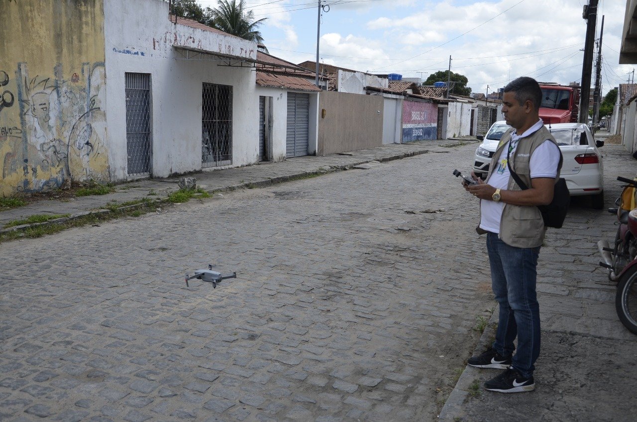 Prefeitura de Campina Grande utiliza drones para identificar pontos de infestação do Aedes aegypti