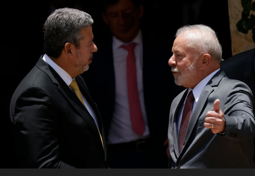 Fisiologismo: Negociata de Arthur Lira com Lula envolve cargos de 1º, 2º e 3º escalão.