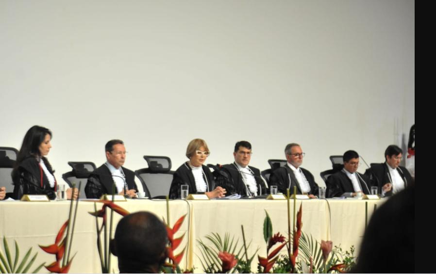 Deputados estaduais da Paraíba são diplomados durante sessão do TRE-PB no Centro de Convenções