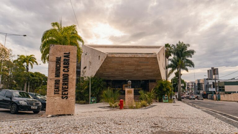 Projeto Seis & Meia retorna em abril aos palcos do Teatro Municipal Severino Cabral