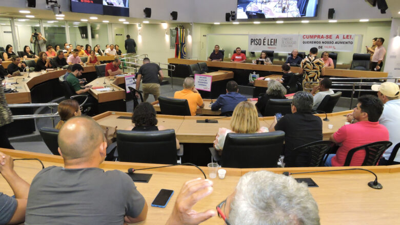 Audiência Pública na ALPB debate Lei do piso nacional dos professores