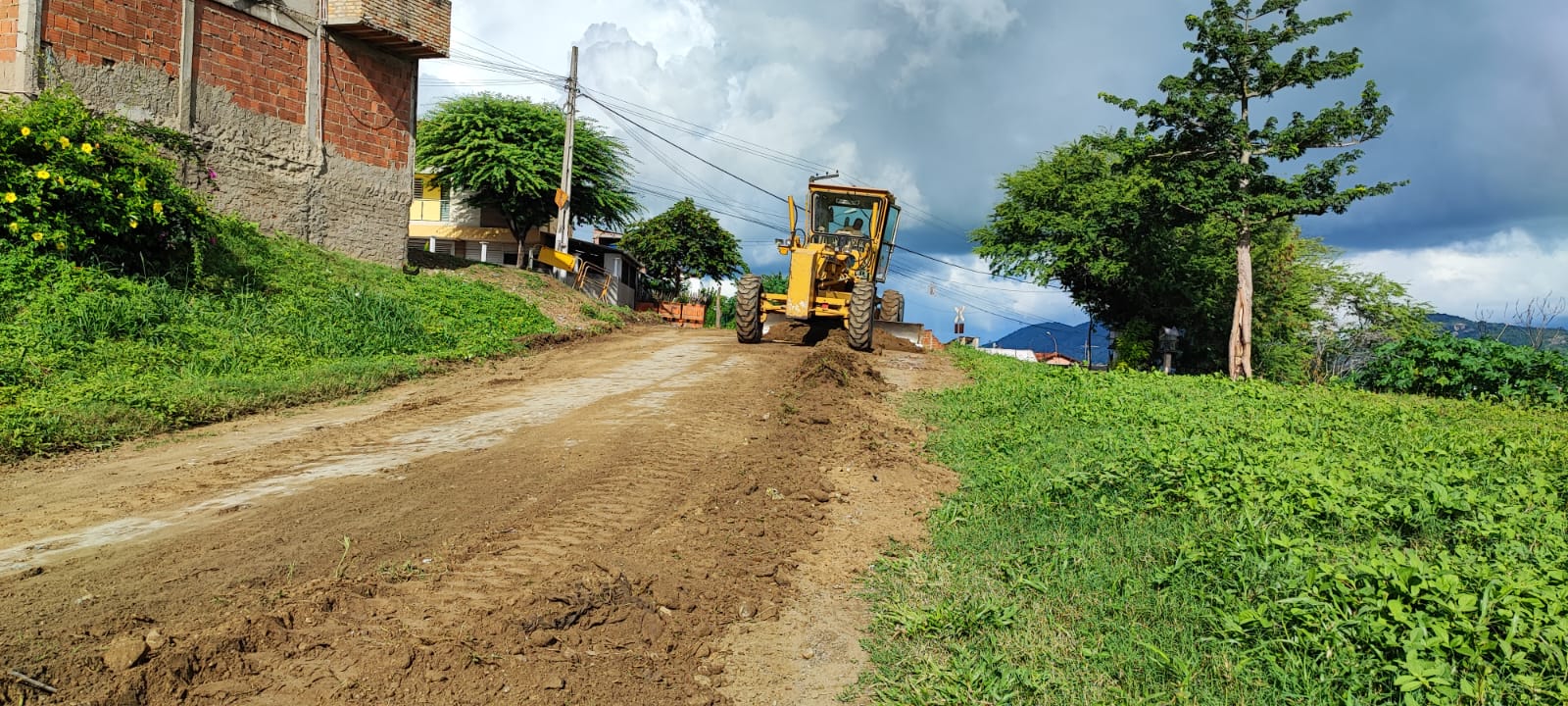 Prefeitura realiza melhoramento nas estradas que liga Campina Grande ao Distrito de Galante