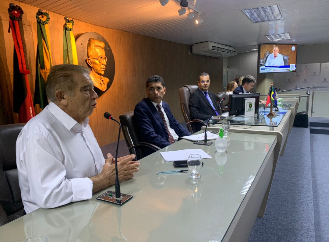 Renato Gadelha apela em debate sobre LDO por emendas orçamentárias em favor da zona rural de Campina Grande