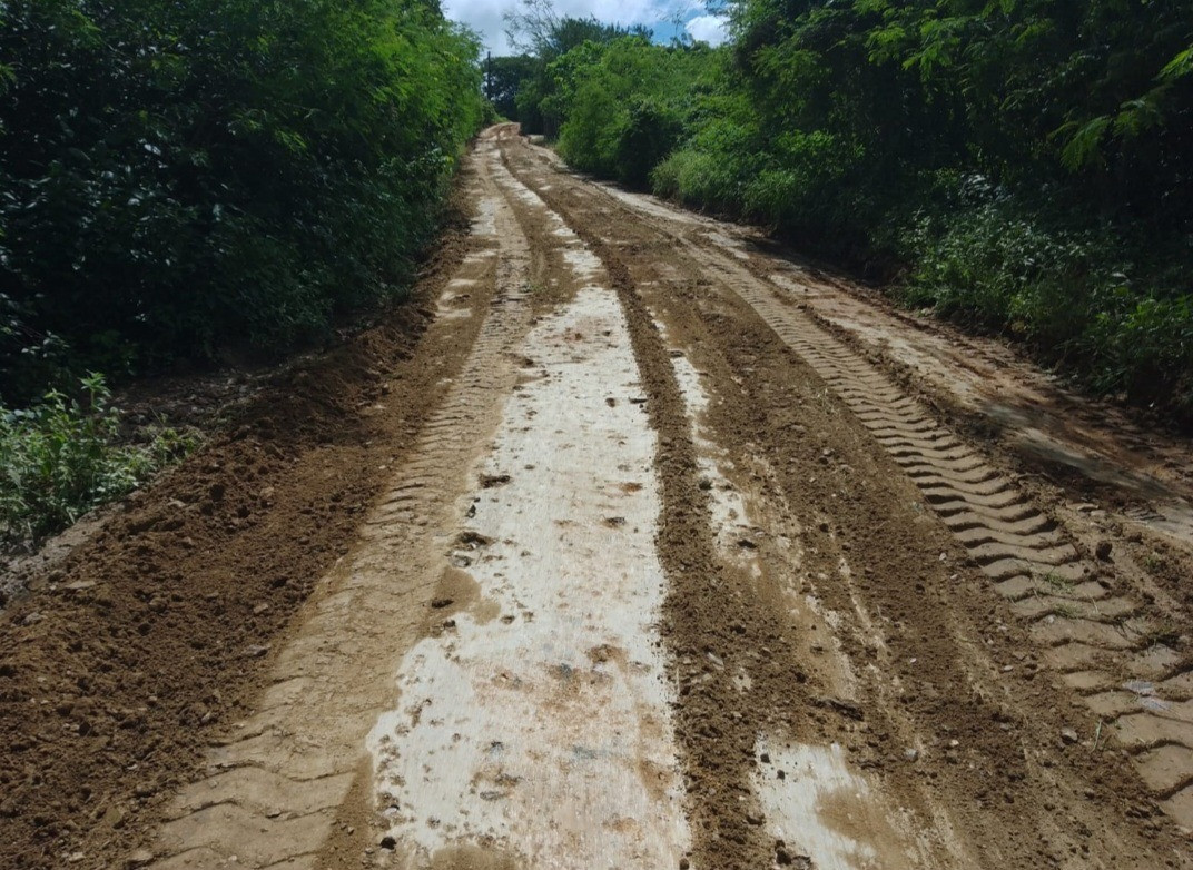 Prefeitura de Campina Grande trabalha na recuperação das estradas rurais do Município danificadas pelas chuvas