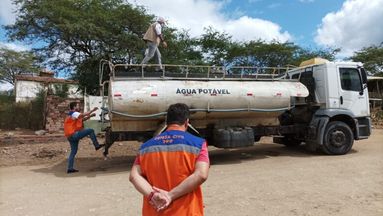 Defesa Civil de Campina Grande realiza acompanhamento do controle de potabilidade da água distribuída pela Operação Carro-Pipa