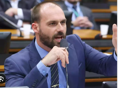 Conselho de Ética arquiva processo contra Eduardo Bolsonaro