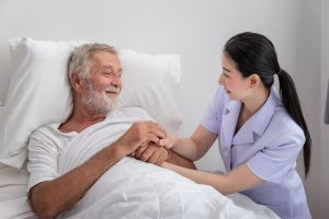 Cuidados paliativos: Qual o papel do cuidador no final da vida?