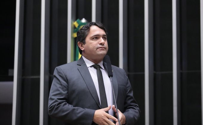 Deputado Júnior Lourenço deve ser expulso do PL por votar a favor das “rachadinhas” do Janones.