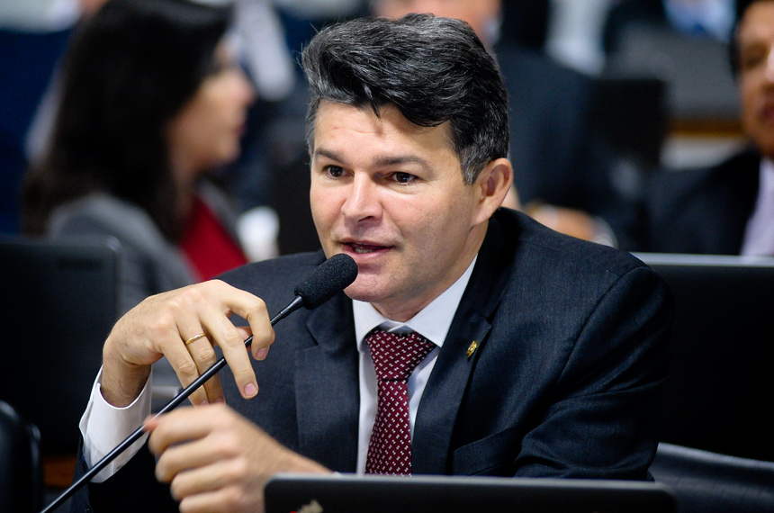 Deputado afirma que o crime organizado está bem representado no Congresso Nacional