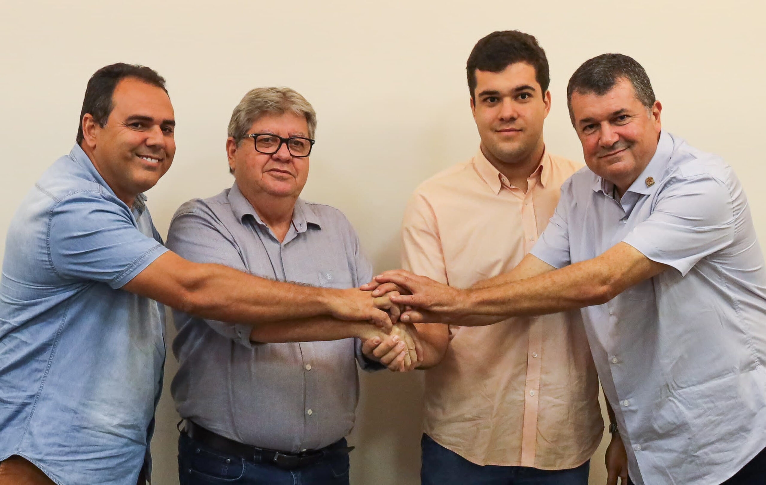 Governador João Azevêdo referenda nome de Guilherme Coelho a prefeito de Sobrado