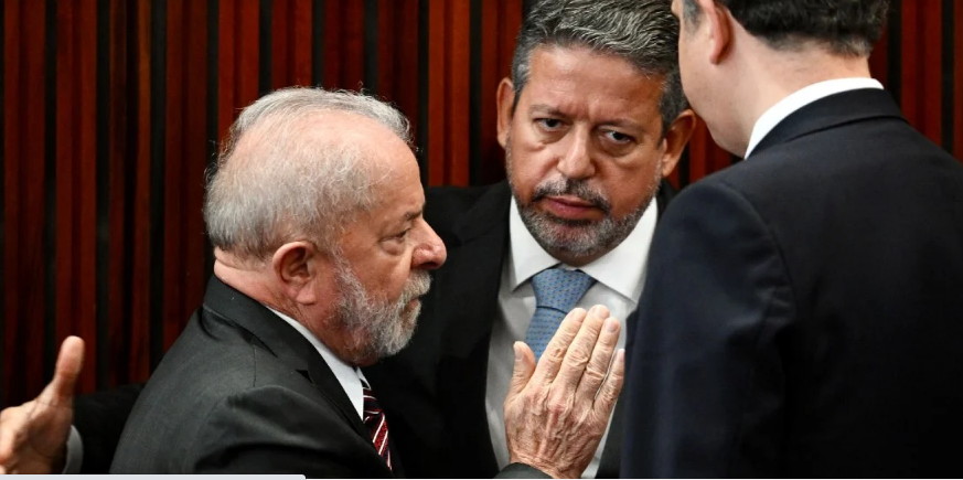 Papai Noel: Lula publica portaria que destrava “emendas Pix” para deputados e senadores.