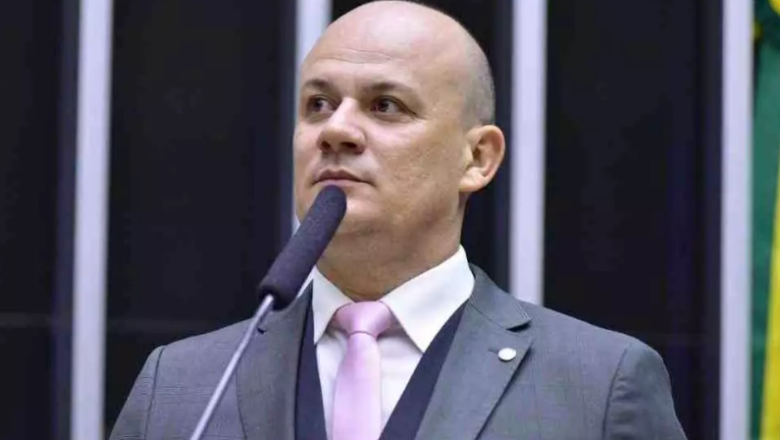 Deputado Cabo Gilberto cobra explicações do governo Lula, gastança de R$ 150 milhões com viagens.