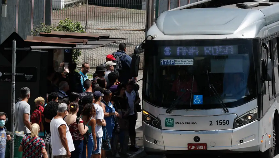 Justiça dá prazo para prefeitura de São Paulo explicar alta da tarifa de ônibus