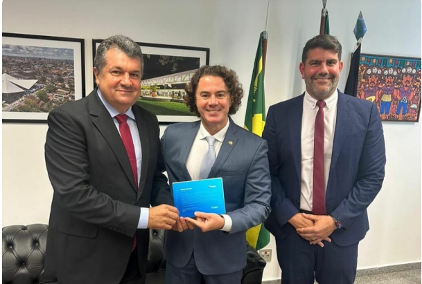 Famup destaca trabalho de Veneziano como vice-presidente do Senado em defesa do municipalismo: “Abraça as lutas”